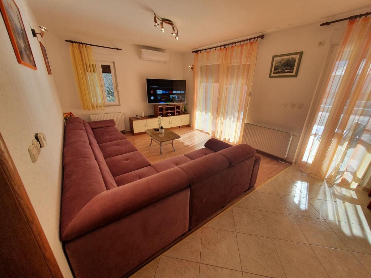 Villa Zvonimir Zagvozd Luaran gambar