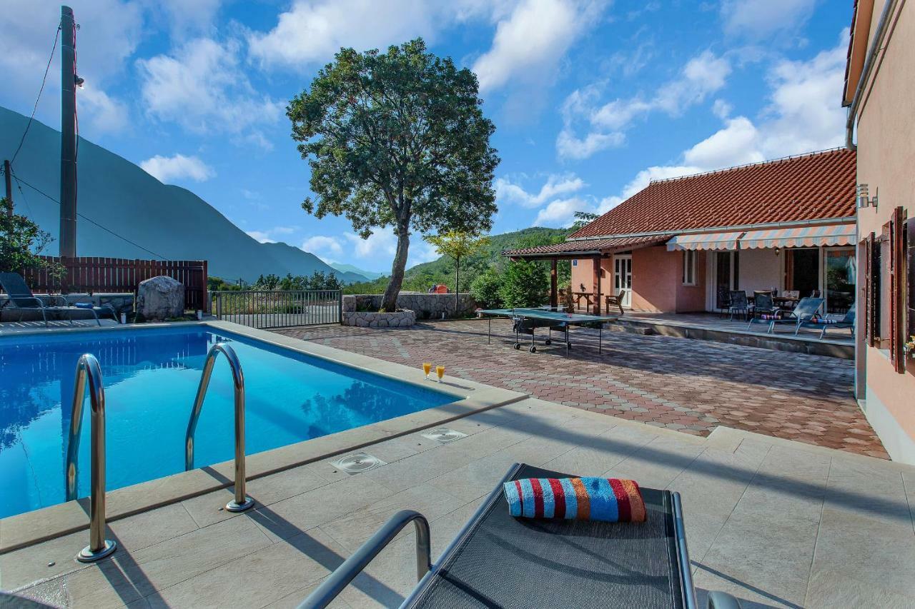 Villa Zvonimir Zagvozd Luaran gambar